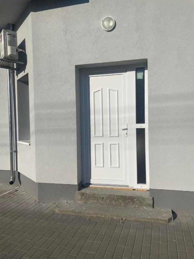 Lelle Centrum Vendégház Balatonlelle Exterior foto